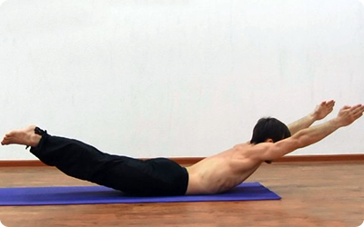 упражнения йоги для мышц спины