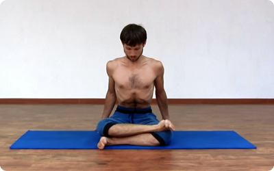 упражнения йоги для тазобедренных суставов
